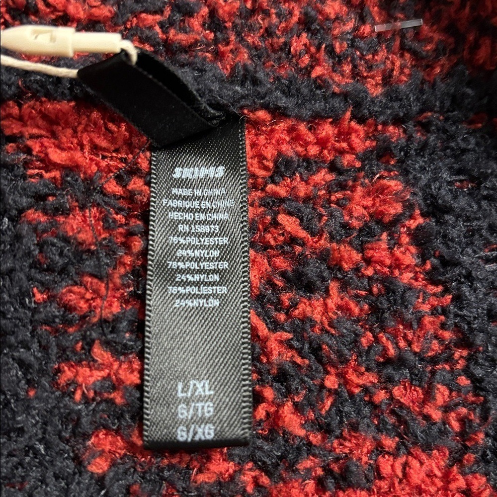 SKIMS Red and Black Plaid Zip-Up Cozy Jacket - Picture 8 of 10